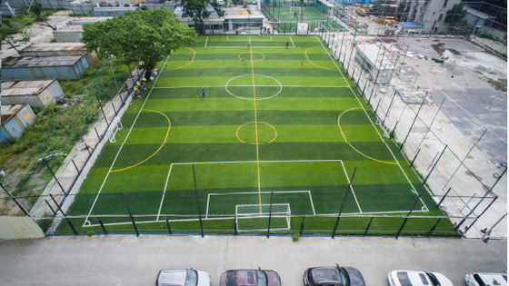 Duurzaam en UV-bestendige kunstgras voor voetbalvelden